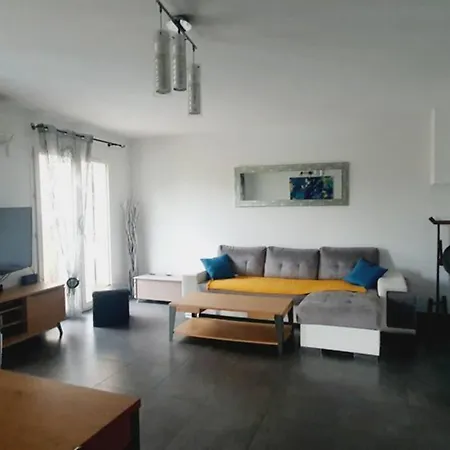 Holiday home Avec Piscine Saint-Laurent-du-Var
