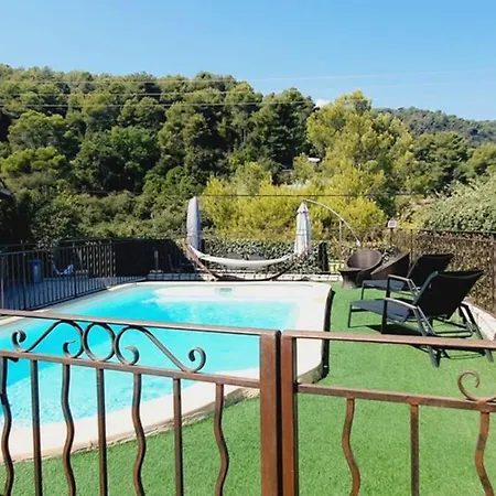 Holiday home Avec Piscine Saint-Laurent-du-Var